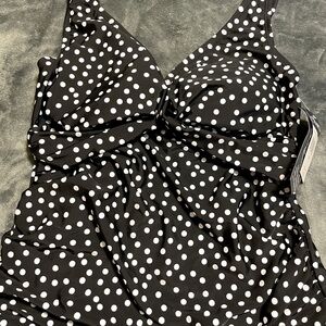 Chaos ladies bathing suit top 16w black polka dot NWT